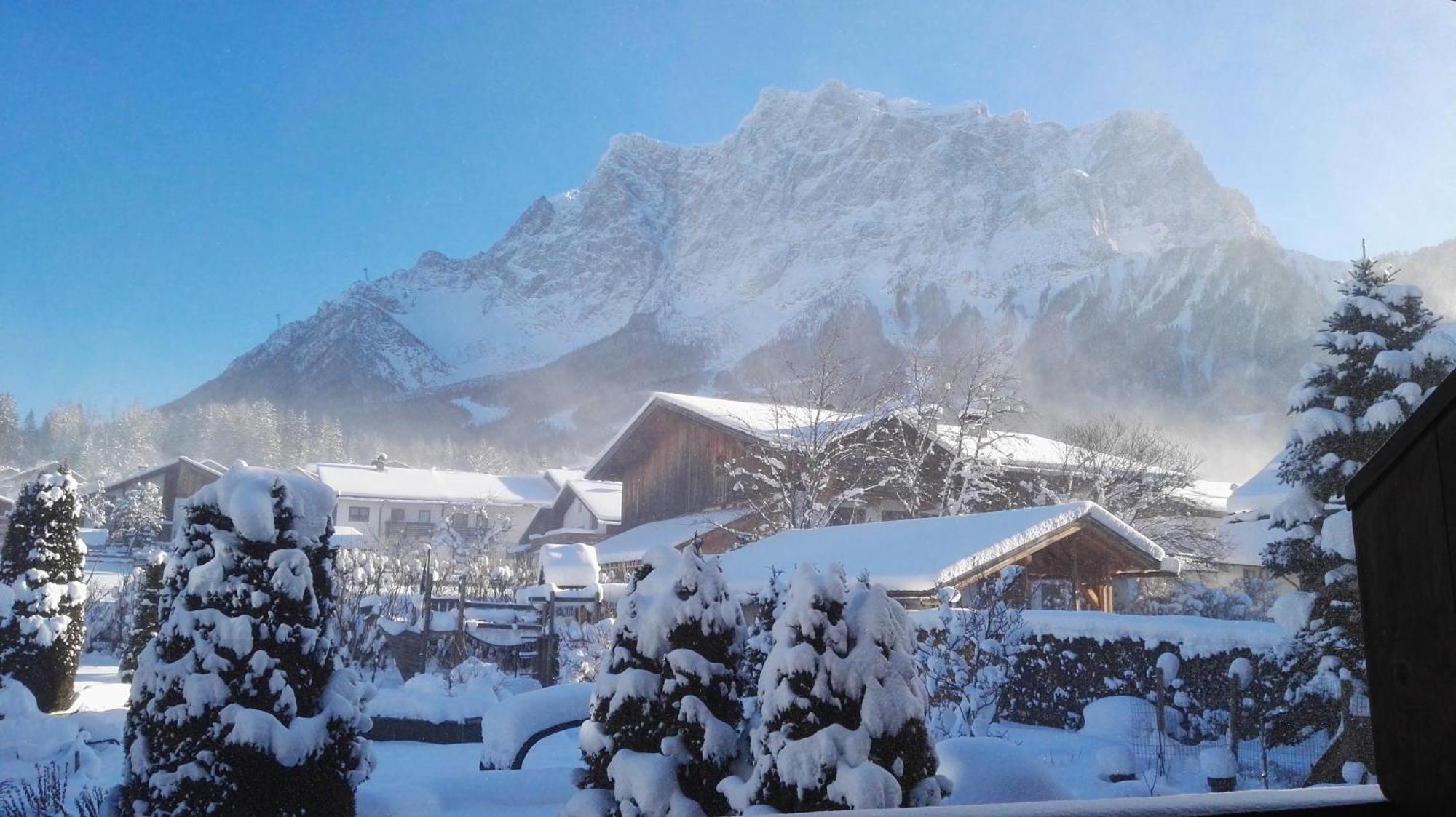 Apartamento Haus Alpengluehen Ehrwald Exterior foto